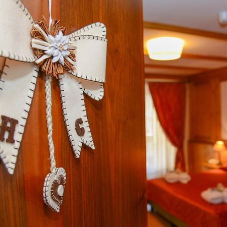 Hotel Corona Pinzolo Eksteriør billede