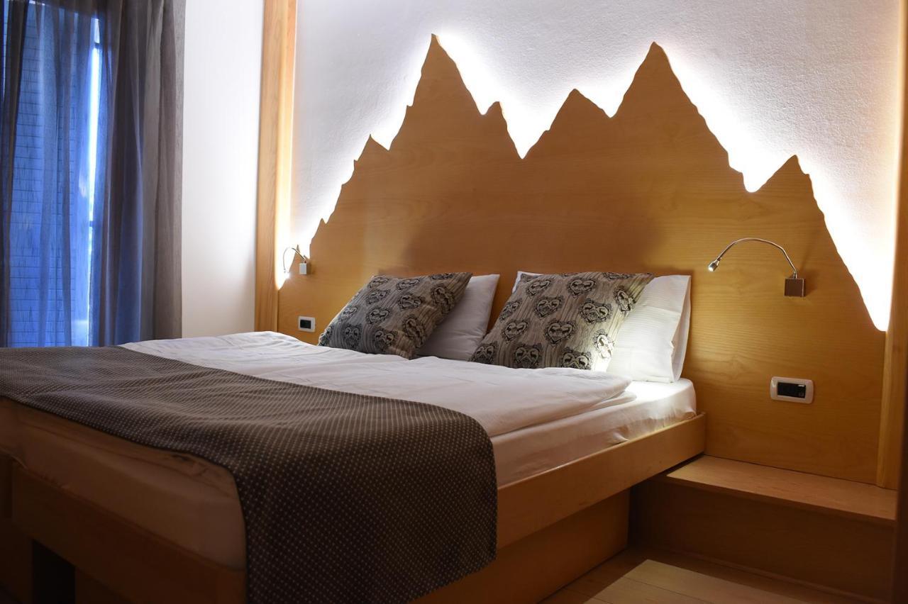 Hotel Corona Pinzolo Eksteriør billede