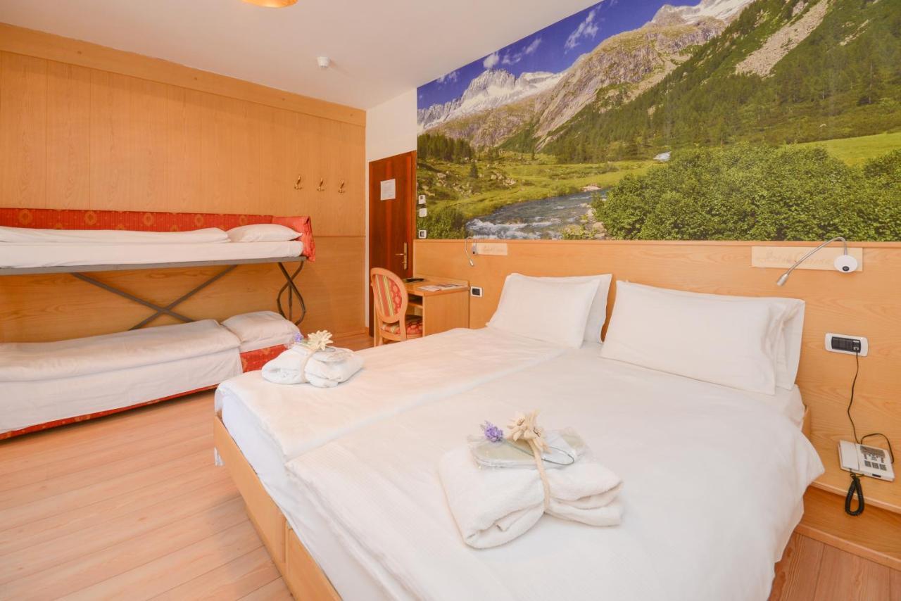 Hotel Corona Pinzolo Eksteriør billede