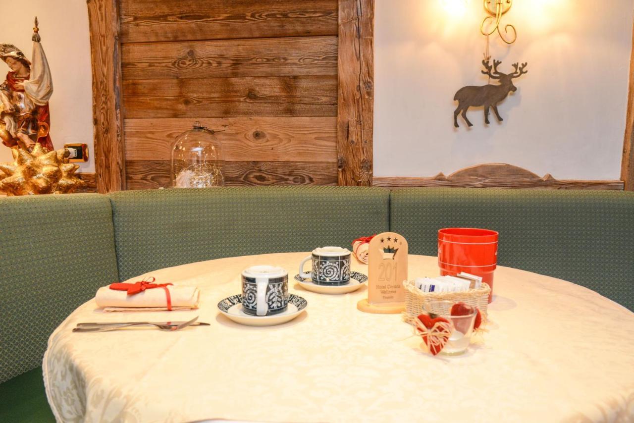 Hotel Corona Pinzolo Eksteriør billede