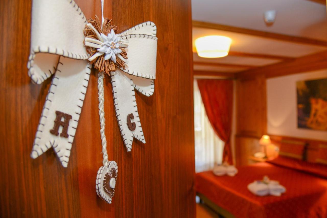 Hotel Corona Pinzolo Eksteriør billede