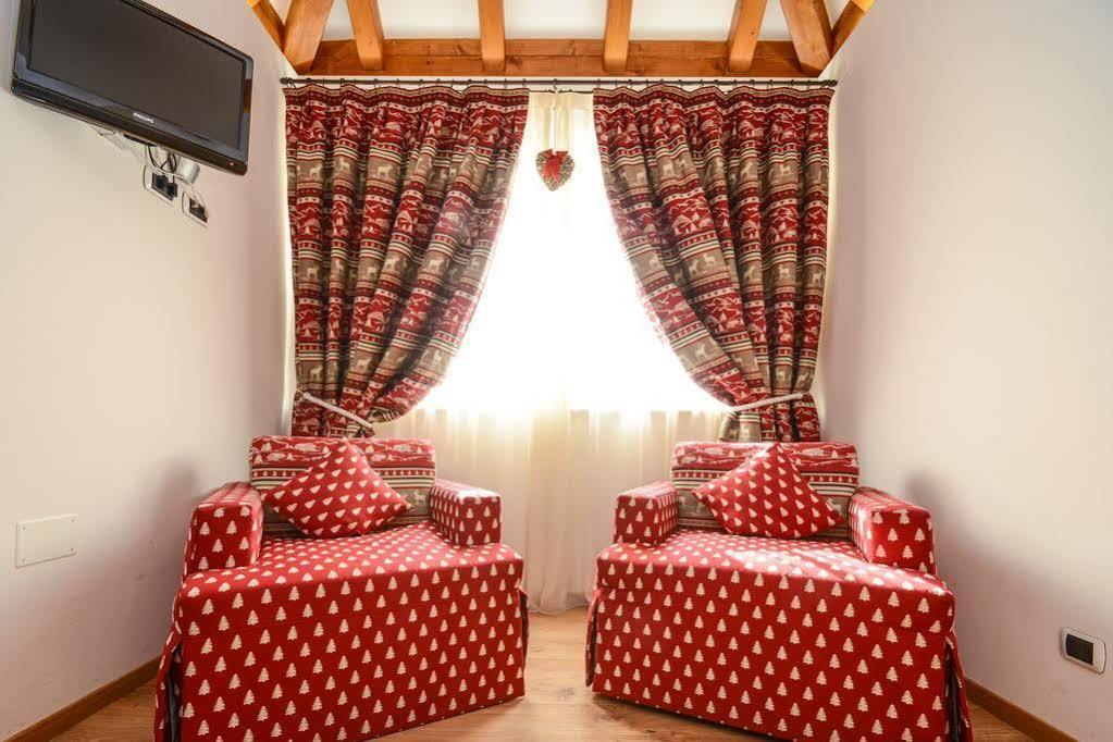 Hotel Corona Pinzolo Eksteriør billede