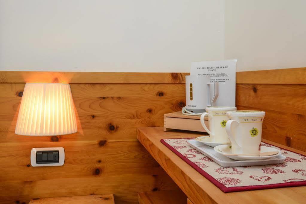 Hotel Corona Pinzolo Eksteriør billede