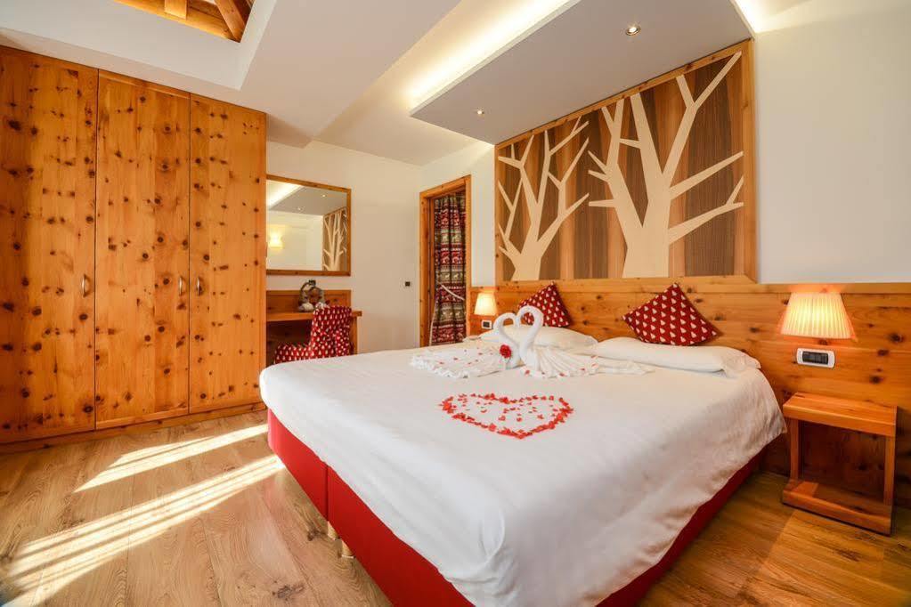 Hotel Corona Pinzolo Eksteriør billede